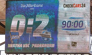 Endstand im Olympiastadion: Der SC Paderborn siegt souverän mit 2:0 gegen Hertha BSC. - picture alliance/dpa Endstand im Olympiastadion: Der SC Paderborn siegt souverän mit 2:0 gegen Hertha BSC. - picture alliance/dpa
