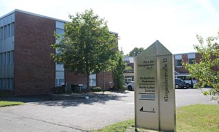 Das Paderborner Martin-Luther-Gemeindezentrum an der Klingenderstraße soll verkauft werden. Ein Trägerverein plant an dieser Stelle eine evangelische Bekenntnisschule einzurichten. - Marc Schröder