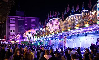 Die Herbstlibori am Abend. Bis Sonntag geht es noch weiter. - Niklas Tüns