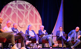Vertreter der Parteien im Stadtrat diskutierten über die Themen der Kurstadt-Unternehmer, Daniel Schneider moderierte. - Ulf Hanke