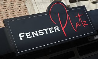 Die Immobilie, in der sich das Café Fensterplatz befand, soll an einen neuen Besitzer verkauft werden. - JAN-HENRIK GERDENER