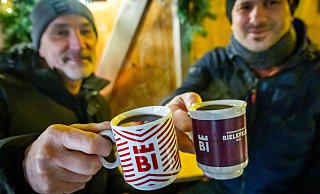 Auf den Weihnachtsmärkten in der Region gibt es jede Menge Glühwein, allerdings zu unterschiedlichen Preisen. - Sarah Jonek