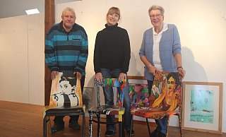 Künstler Uwe Jauch, Tanja Danne und Anegla Franke vom Verein Gerbeiemuseum laden zur Eröffung der Ausstellung am Sonntag ein. - Jan-Henrik Gerdener