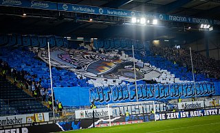Eine Choreo der Duisburg-Fans auf der Alm wird es möglicherweise in der kommenden Saison wieder geben – wenn der DSC nicht aufsteigt. - Sarah Jonek