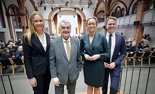 Neujahrsempfang der CDU: (v.l.) Bundestagskandidatin Katharina Kotulla, Minister Herbert Reul, Kreisvorsitzende Christiana Bauer sowie der Landtagsabgeordnete Tom Brüntrup. - Peter Unger