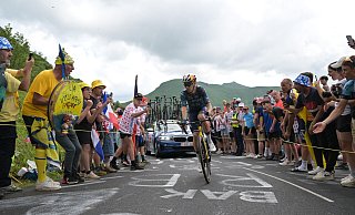 Der Belgier Wout van Aert vom Team "Visma-Lease a Bike" wird bei der Lidl-Deutschland-Tour 2025 teilnehmen. - picture alliance / Roth / CV