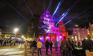 Nachtansichten mit mehr als 50 Museen, Kirchen, Galerien, Ateliers und anderen Bielefelder Kulturorten. - jonek.fotografie.de