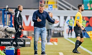 SCP-Trainer Lukas Kwasniok ist, wie er selbst sagt, kein Fan des VAR. - BESIM MAZHIQI