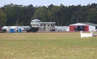 Der Flugplatz in der Bad Lippspringer Senne hatte verschiedene Nutzer, Nutzungen und dementsprechend gibt es viele Geschichten. - Jens Reddeker