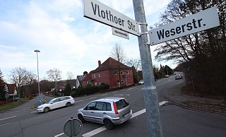 An der Einmündung der Weserstraße sollte die Zuständigkeit für die Vlothoer Straße zwischen der Stadt Bad Oeynhausen und Straßen NRW geteilt werden. Doch das Oberverwaltungsgericht Münster hat jetzt dieses Urteil des Verwaltungsgerichts Minden revidiert. - Jörg Stuke