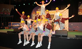 Haben die Jury überzeugt: Das Männerballett aus Oberntudorf. - Büttner