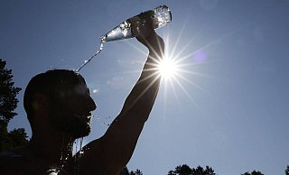 An den kommenden Tagen kann es laut DWD zu starken Temperaturanstiegen kommen. - Thomas Warnack/dpa