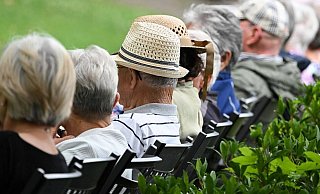 Die Aktivrente steht bereits in der Kritik, doch sie hat eine Chance verdient, meint unser Autor. - Arne Dedert/dpa