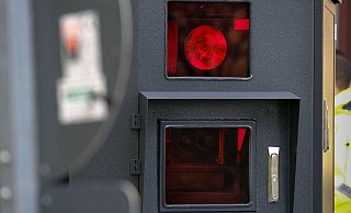 Die mobilen Blitzer der Stadt werden ab Montag, 21. Juli, wieder an zahlreichen Straßen in Bielefeld im Einsatz sein. - Andreas Zobe
