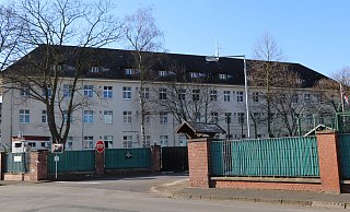 In den Mannschaftsgebäuden der Dempsey-Kaserne an der Husarenstraße könnten Wohnungen entstehen. - Holger Kosbab