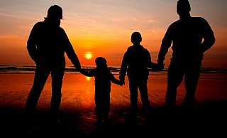 Weniger Stress, mehr Zeit für Familie und Freunde, aber auch mehr Bewegung: Das sind die wichtigsten guten Vorsätze, mit denen Menschen ins neue Jahr starten wollen. - picture alliance / Patrick Pleul