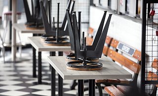 Gastronomie, Restaurants und Kneipen dürfen ab jetzt in der Zeit von 23 bis 6 Uhr vorerst nicht mehr öffnen. An Verkaufsständen gilt in dieser Zeit ein Alkoholverbot.  - Oliver Krato