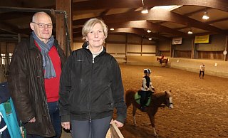 Dirk Hüske-Kraus und seine Frau Antje Hüske engagieren sich seit vielen Jahren für den Reitsport. - Judith Gladow