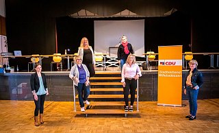 Maria Albrecht (v. l.), Sabine Kleinschmidt, Anna Lücke, Anna Pankraz, Viktoria Baake und Petra Engemann-Ludwig werden für die CDU für eine sitz im Willebadessener Stadtrat kandidieren. - PHOTODESIGN HENZE