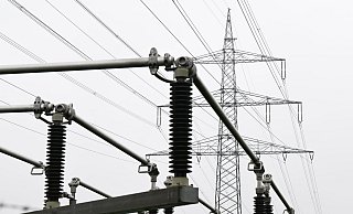 Die Übertragungsnetzbetreiber haben die vorläufigen Netzentgelte für das Jahr 2026 taxiert. Das hat Einfluss auf die Preiskalkulation bei Westfalen Weser. (Themenbild) - Bernd Weißbrod/dpa
