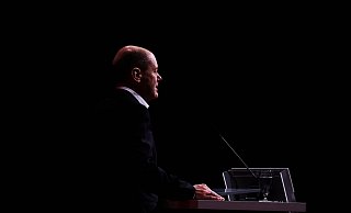 Olaf Scholz am Sonntag beim Berliner SPD-Landesparteitag. - Foto: Annette Riedl/dpa