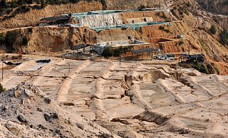 In einem Tagebau in China werden Seltene Erden gefördert. Deutschland ist von diesem Rohstoff schwer abhängig. - dpa