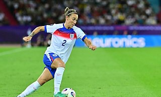Englands Nationalspielerin Lucy Bronze bestritt die EM mit einem Schienbeinbruch. - Sebastian Christoph Gollnow/dpa