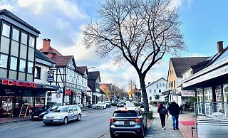 Die Geschäfte im Nachbarort Bad Essen dürfen sonntags öffnen - nur derzeit nicht. - Sandra Spieker