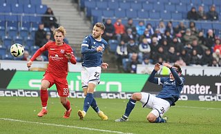Marius Wörl (r.) erzielt in dieser Szene den 1:1-Ausgleichstreffer für den DSC Arminia. - Oliver Krato