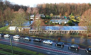 Das bungalowartige Gebäude an der Kurt-Schumacher-Straße wird derzeit auf Schadstoffe untersucht. - Ansgar Mönter