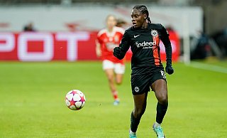 Nicole Anyomi spielt weiter für die Frankfurter Eintracht. - Uwe Anspach/dpa