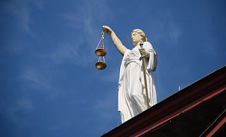 Ein Drogendealer hatte Drogen an Minderjährige verkauft. - Pixabay