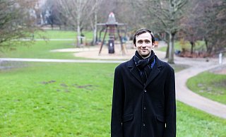 Geschäftsführer des Stadtsportverbandes Herford Julian Schütz im Aawiesenpark. Er blickt auf das Jahr 2020 zurück. - Yvonne Gottschlich