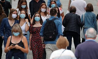 Die Zahl der Infizierten steigt. Maskenpflicht herrscht deshalb nun auf Bielefelds Straßen. - Reuters