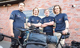 Dominik Hohmann, Rasmus Becker, Dennie Illner und Christoph Neiske (v. l.) haben im Vorfeld alle Vorbereitungen für die bislang längste gemeinsame Radtour getroffen. - Karin Prignitz