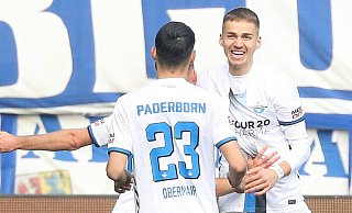 Filip Bilbija (rechts) musste nach 20 Minuten verletzungsbedingt ausgewechselt werden. - IMAGO/Jan Huebner