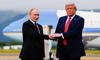 Putin soll in seinem Telefonat mit Trump eine Gebietsabtretung von der Ukraine gefordert haben. (Archivbild) - Julia Demaree Nikhinson/AP/dpa