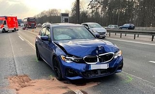 Für die Rettungsarbeiten an der Unfallstelle hat die Autobahnpolizei zwei der drei Fahrstreifen gesperrt. Es kam zu kilometerlangen Staus. - Privat