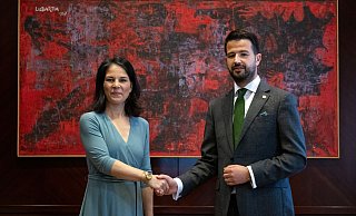 Außenministerin Annalena Baerbock wird bei ihrem Besuch in Montenegro von Jakov Milatovic, Präsident von Montenegro, zu einem Gespräch empfangen. - Soeren Stache/dpa