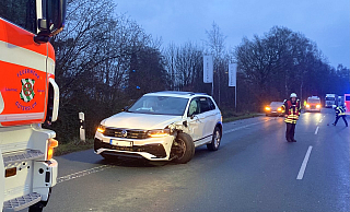 Der Fahrer des VW Tiguan musste ins Krankenhaus. - Thorsten Heß