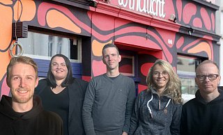 Jonas Schenk. Jessica Gomolinsky, Thomas Westphal, Pinia Nichelmann und Michael Marks (von links) sind die neuen Betreiber des Windlichts in Minden. MT-Collage: Schwemling / MT-Fotos: Schwemling und Lehn - Patrick Schwemling