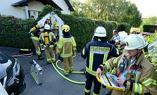 Bei einer Verpuffung im Heizungskeller dieses Ahdener Einfamilienhauses wurde ein 56-jähriger Bewohner verletzt. - Ralph Meyer