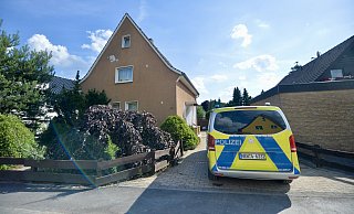 Die intensive Suche nach Marion S. geht weiter. Zuletzt wurde sie am Mittwoch von Nachbarn in ihrem Elternhaus an der Erfurter Straße in Steinhagen gesehen. Dort verliert sich ihre Spur. - Wolfgang Wotke