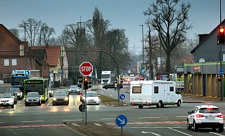Am 3. März ist eine Baustelle auf der viel befahrenen Brockhäger Straße in Gütersloh eingerichtet worden, bald beginnen die Bauarbeiten. - Andreas Frücht