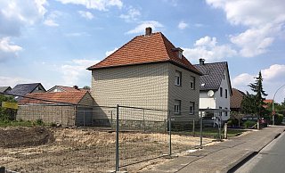 An dieser Stelle soll am Ostring ein fünf-Parteien-Haus entstehen. Zunächst wird für das Gebiet jetzt ein Bebauungsplan aufgestellt. - Robert Becker