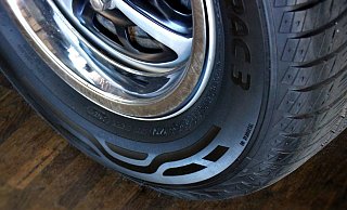 Der Parkplatz am Pohlweg in Paderborn ist bei Tuning-Fans beliebt. - Pixabay (Themenbild)