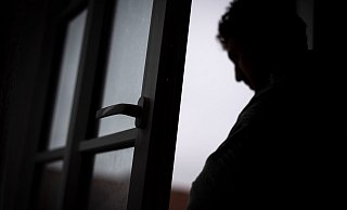 Die Krisen der Zeit hinterlassen Spuren bei der seelischen Gesundheit von Millionen Menschen. (Symbolbild). - Foto: Sina Schuldt/dpa