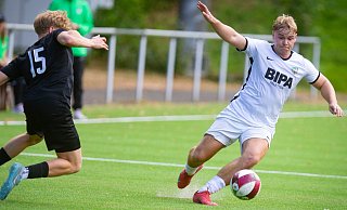In der Landesliga siegt der FC Bad Oeynhausen am Schluss gegen den TuS Dornberg. - Mueller