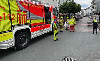 Wegen des Feuerwehreinsatzes an der Rosenstraße war auch der Le-Mans-Wall in Paderborn gesperrt. - Holger Kosbab