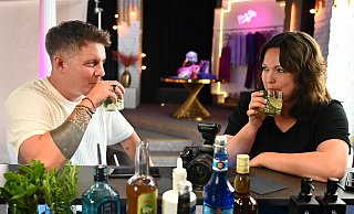 Der Paderborner Gustav Masurek, alias Bastian, und Schauspielerin Sarah Victoria Schalow, alias Hanna, sind bald gemeinsam in der TV-Soap "Alles was zählt" zu sehen. - Julia Feldhagen Der Paderborner Gustav Masurek, alias Bastian, und Schauspielerin Sarah Victoria Schalow, alias Hanna, sind bald gemeinsam in der TV-Soap "Alles was zählt" zu sehen. - Julia Feldhagen
